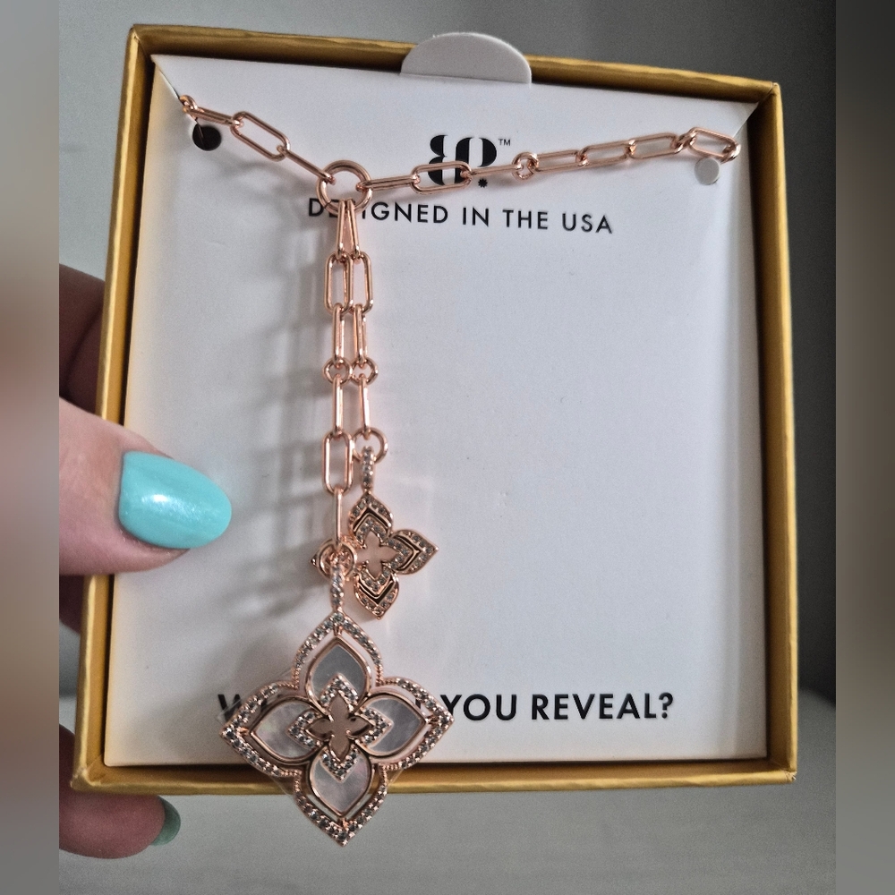 Rose Gold Floral Necklace